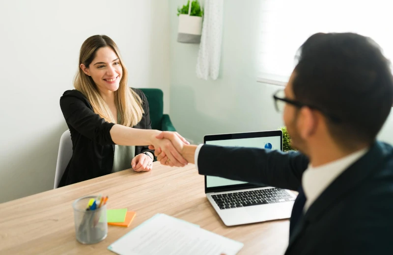 Asesoría en entrevistas laborales para conseguir un empleador patrocinador